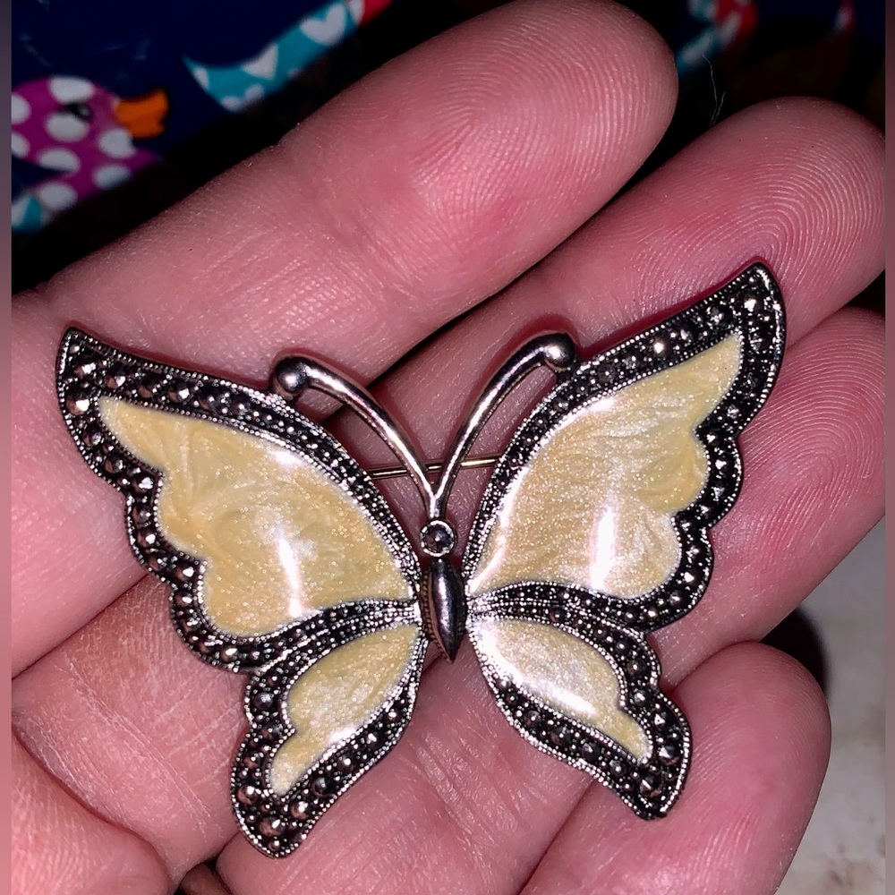 🤩 3/💲10 Vintage Butterfly Pin